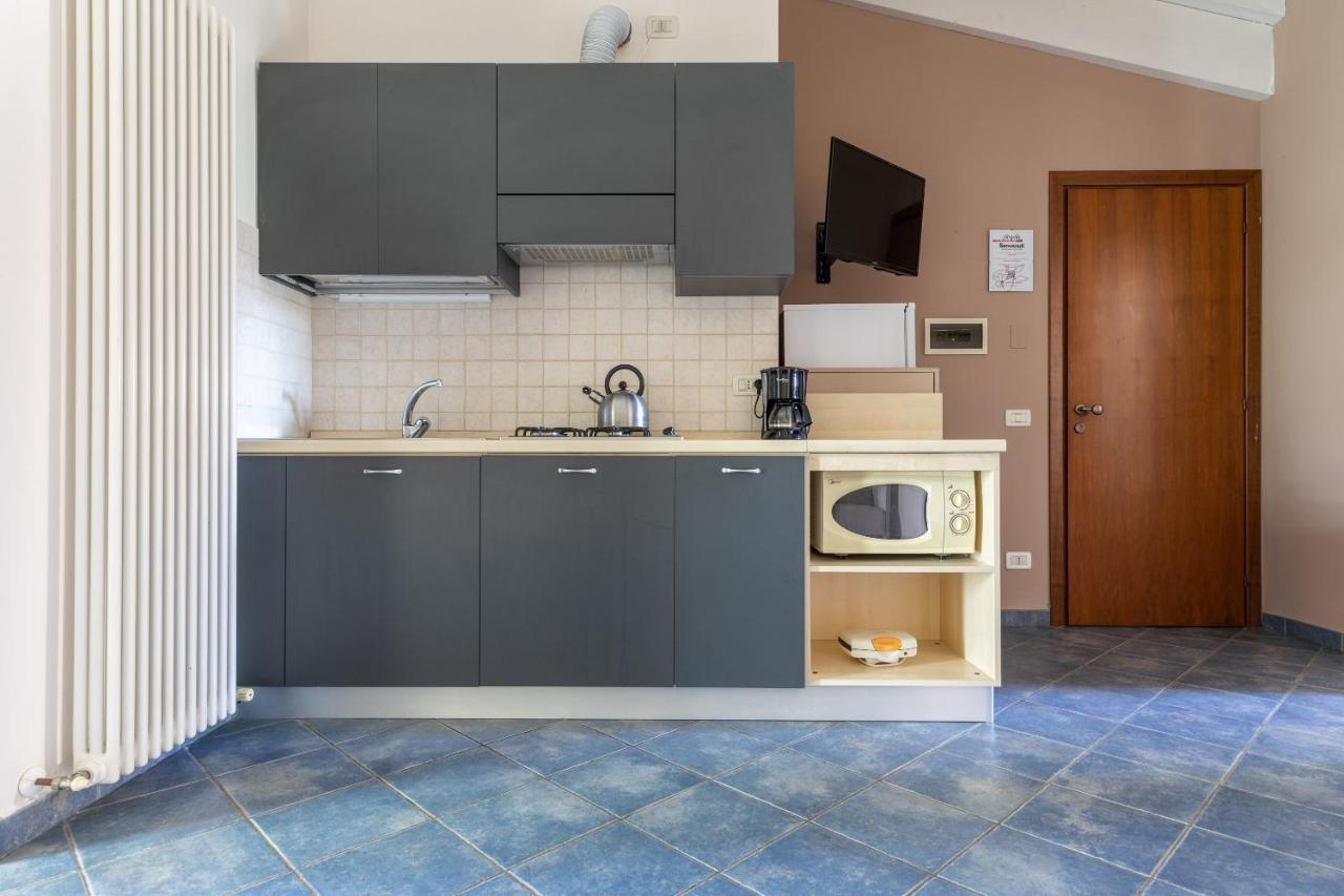 Residence Il Melograno Манерба-дель-Гарда Экстерьер фото