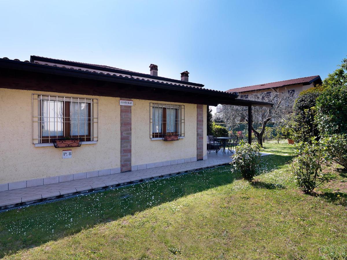Residence Il Melograno Манерба-дель-Гарда Экстерьер фото
