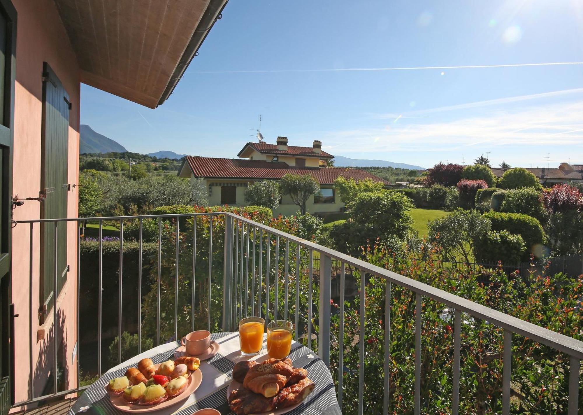 Residence Il Melograno Манерба-дель-Гарда Экстерьер фото